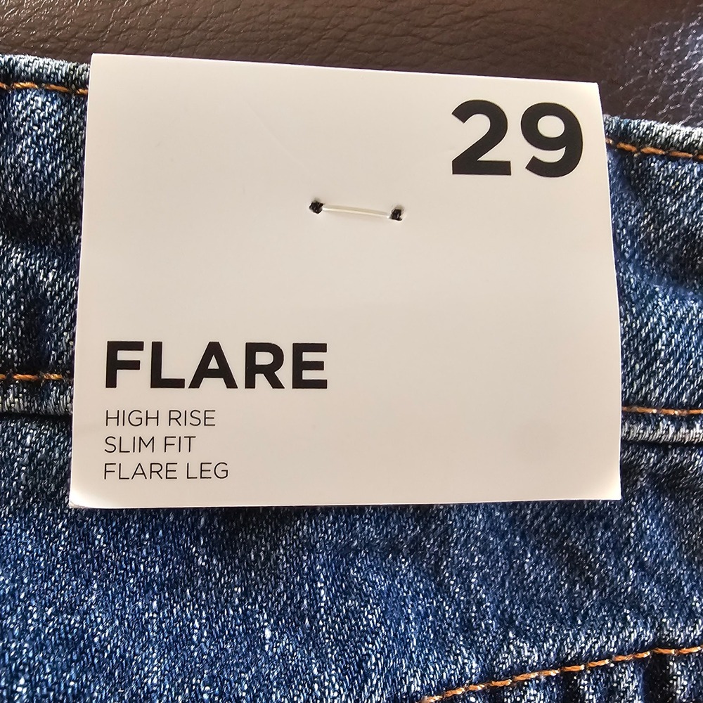 Forever 21 Premium Daisy Embroidered High Rise Flare Jeans Blue 29 NWT - Picture 5 of 9